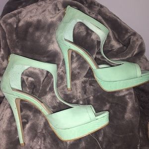 Steve Madden mint heels